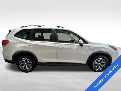 Used 2023 Subaru Forester Premium AWD/4WD image 4