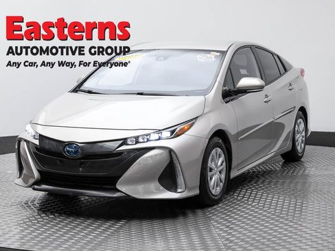Used 2020 Toyota Prius Prime XLE image 1