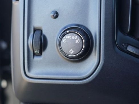 Used 2018 Chevrolet Silverado 1500 W/T image 14