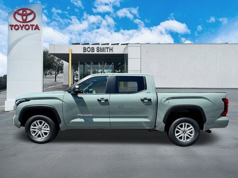 Used 2025 Toyota Tundra SR5 w/ SR5 Convenience Package image 8