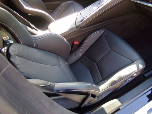 Used 2025 Chevrolet Corvette Z06 RWD image 22