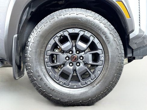 Used 2022 Nissan Frontier PRO-4X w/ Pro-4X Premium Package image 51