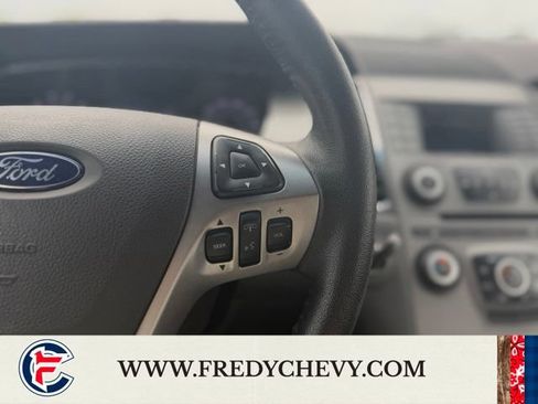 Used 2019 Ford Taurus SEL FWD image 16
