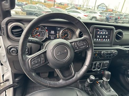 Used 2021 Jeep Wrangler Unlimited Sport image 13