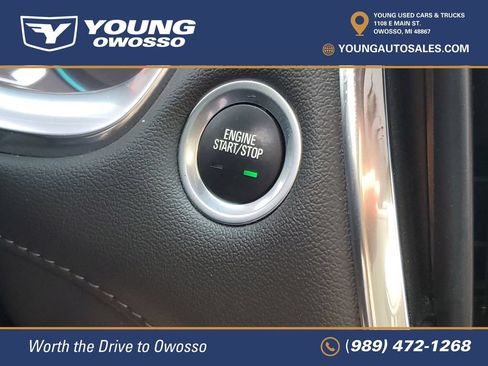 Used 2023 Chevrolet Traverse LT FWD image 15