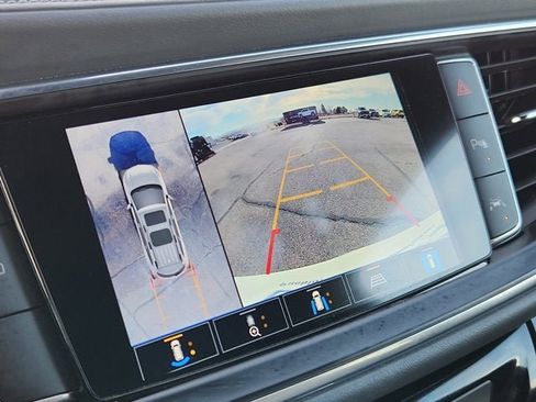 Used 2024 Buick Enclave Premium image 19