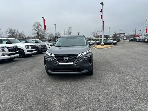 Used 2023 Nissan Rogue SV image 8