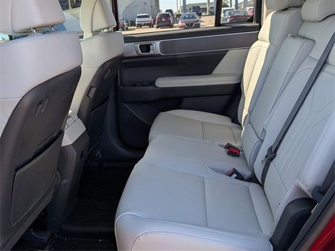 Used 2025 Hyundai Santa Fe SEL image 23