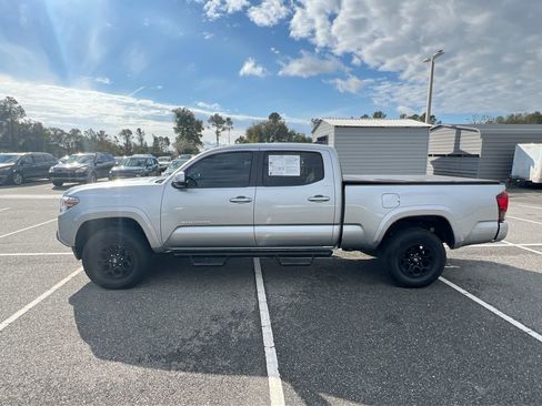 Used 2022 Toyota Tacoma SR5 image 6