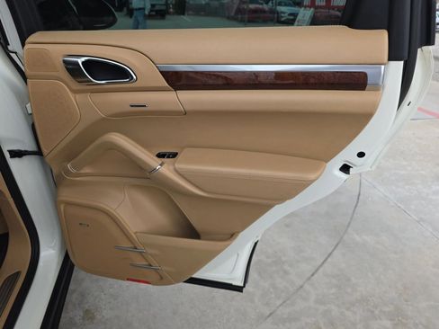 Used 2011 Porsche Cayenne Turbo AWD/4WD image 65
