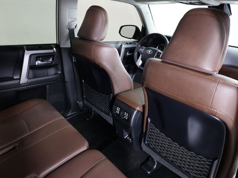 Used 2022 Toyota 4Runner Limited AWD/4WD image 43