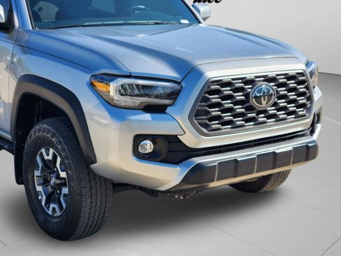 Used 2023 Toyota Tacoma TRD Off-Road w/ Technology Package image 8