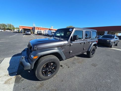 Used 2022 Jeep Wrangler Unlimited Sport image 1