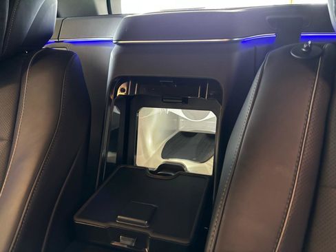 Used 2023 Mercedes-Benz Maybach GLS 600 4MATIC image 37