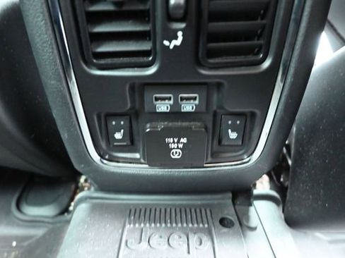 Used 2020 Jeep Grand Cherokee Trailhawk AWD/4WD image 9