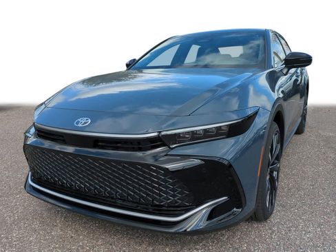 New 2026 Toyota Crown Platinum image 1