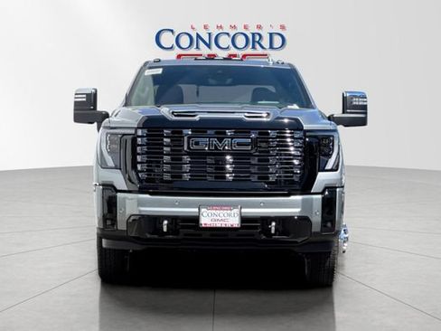 New 2026 GMC Sierra 3500 Denali Ultimate AWD/4WD image 9