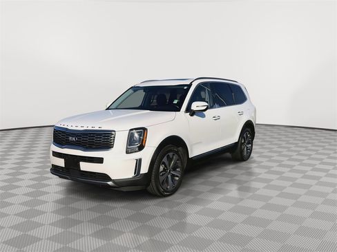 Used 2020 Kia Telluride S w/ S 8 Passenger Seating Package image 4