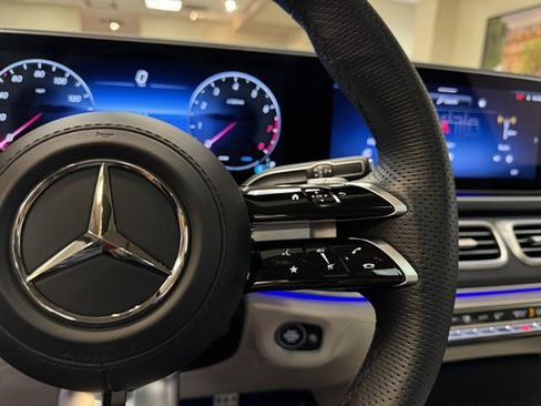 Certified 2025 Mercedes-Benz GLS 450 4MATIC image 21