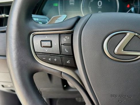 Used 2025 Lexus ES 300h w/ Premium Package FWD image 37