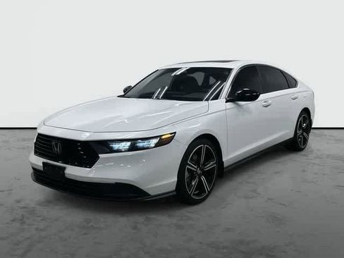 Used 2025 Honda Accord Sport image 1
