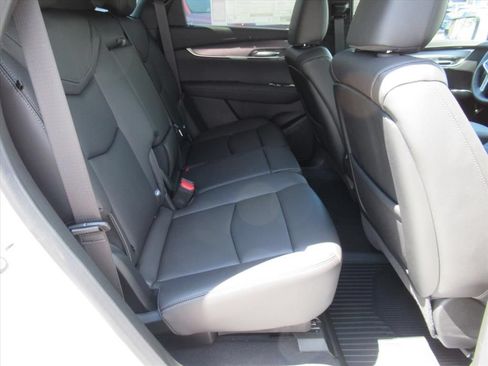 New 2026 Cadillac XT5 Luxury w/ LPO, Floor Liner Package FWD image 27