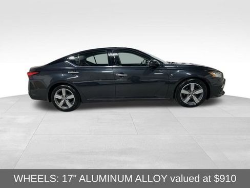 Used 2019 Nissan Altima 2.5 SV FWD image 4