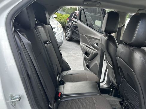 Used 2020 Buick Encore Preferred w/ Safety Package FWD image 37