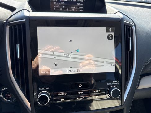 Used 2024 Subaru Forester Limited w/ Convenience Package image 27