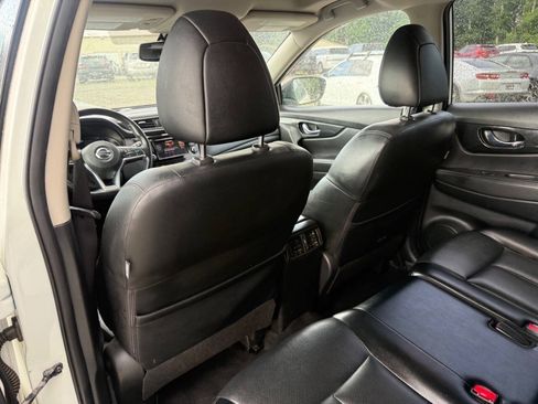 Used 2018 Nissan Rogue SL w/ Premium Package AWD/4WD image 25