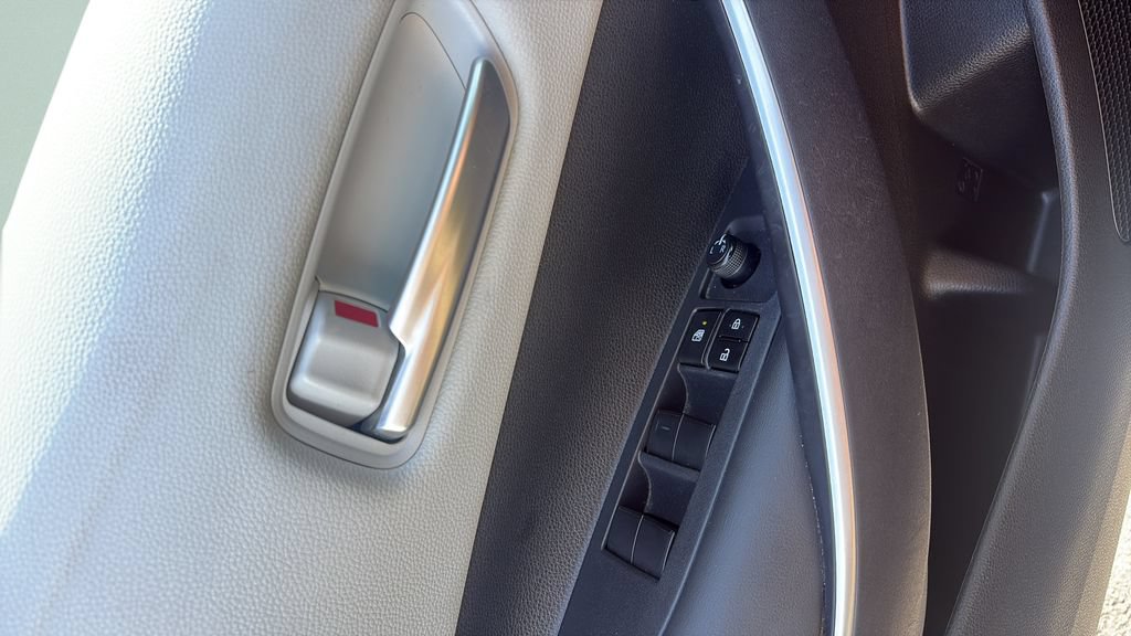 Used 2024 Toyota Corolla SE FWD image 18