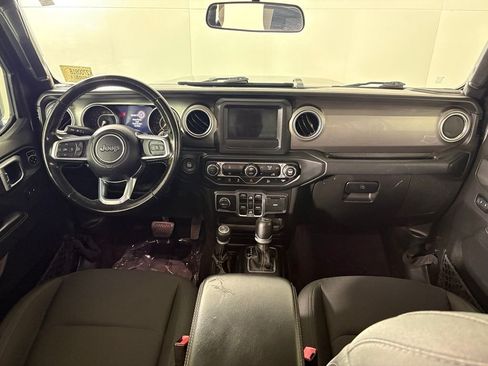 Used 2020 Jeep Wrangler Unlimited Sahara AWD/4WD image 39