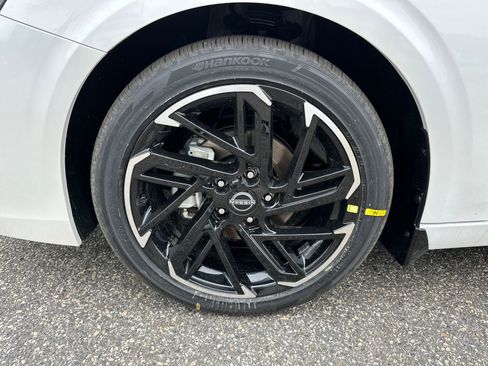 New 2026 Nissan Sentra SR w/ SR Premium Package image 11