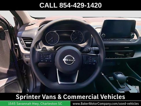 Used 2023 Nissan Rogue SV AWD/4WD image 11