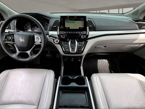 Certified 2024 Honda Odyssey Touring image 7