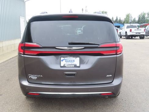 Used 2021 Chrysler Pacifica Touring AWD/4WD image 10