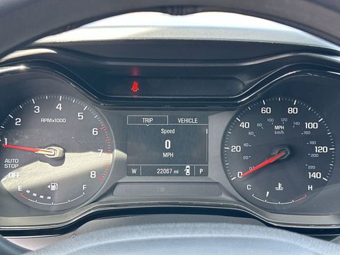 Used 2025 Chevrolet Trax LS w/ LS Convenience Package FWD image 20
