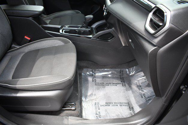 Used 2024 Chevrolet TrailBlazer LT w/ Driver Confidence Package FWD image 25