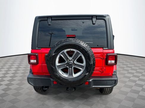 Used 2022 Jeep Wrangler Unlimited Sahara w/ Cold Weather Group AWD/4WD image 7