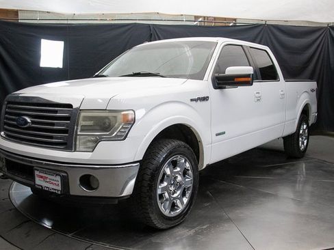 Used 2014 Ford F150 Lariat w/ Equipment Group 502A Luxury image 6