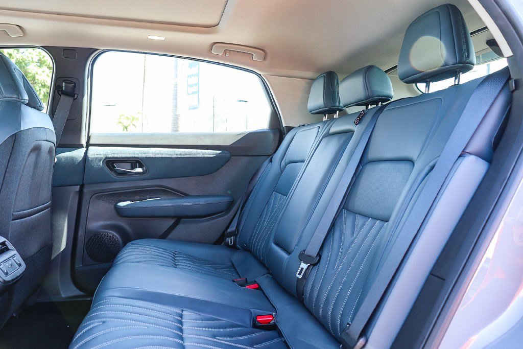 Certified 2023 Nissan Ariya AWD/4WD image 18