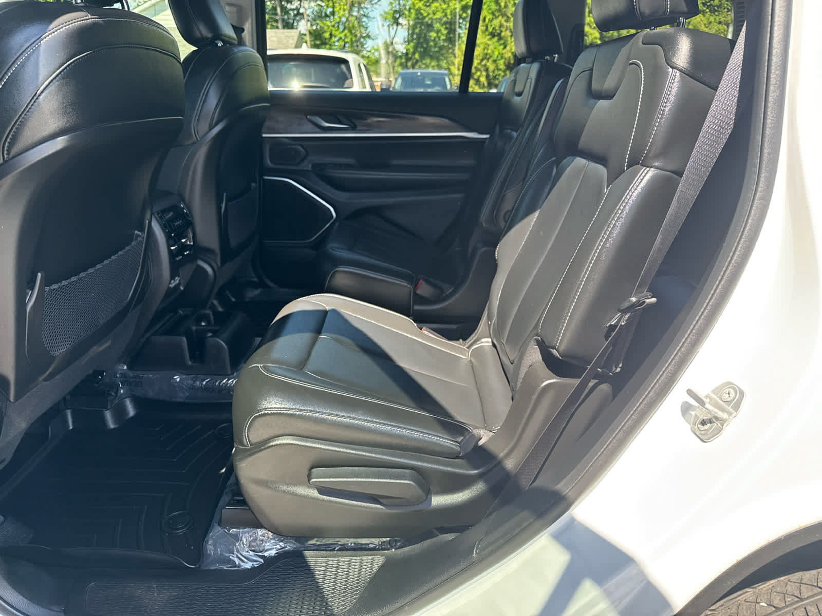 Used 2021 Jeep Grand Cherokee L Limited AWD/4WD image 13
