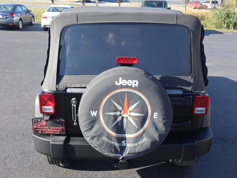 Used 2015 Jeep Wrangler Unlimited Sport w/ Quick Order Package 24S image 8