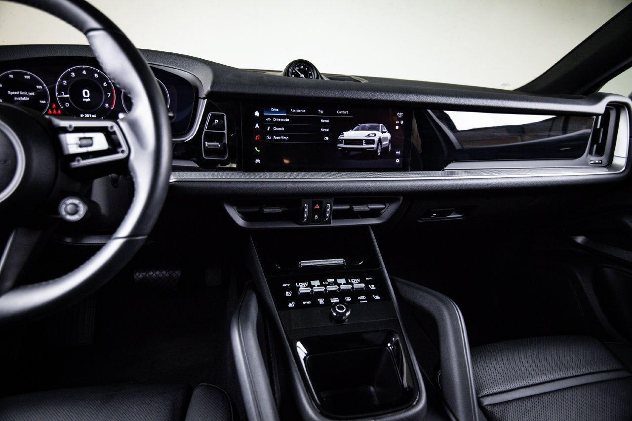 Certified 2026 Porsche Cayenne Coupe AWD/4WD image 19