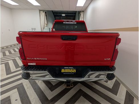 Used 2020 Chevrolet Silverado 2500 LTZ w/ LTZ Premium Package image 26