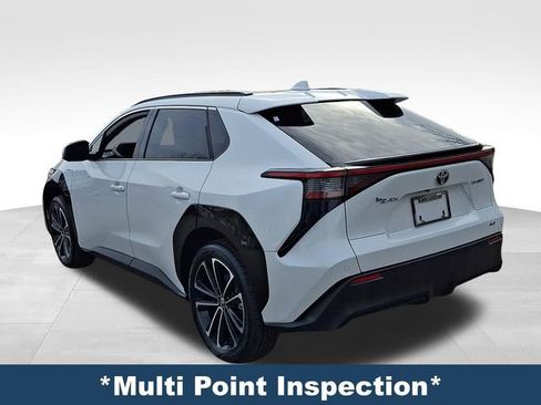 Used 2023 Toyota bZ4X Limited image 5