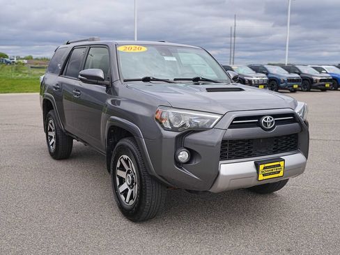 Used 2020 Toyota 4Runner TRD Off-Road Premium AWD/4WD image 3