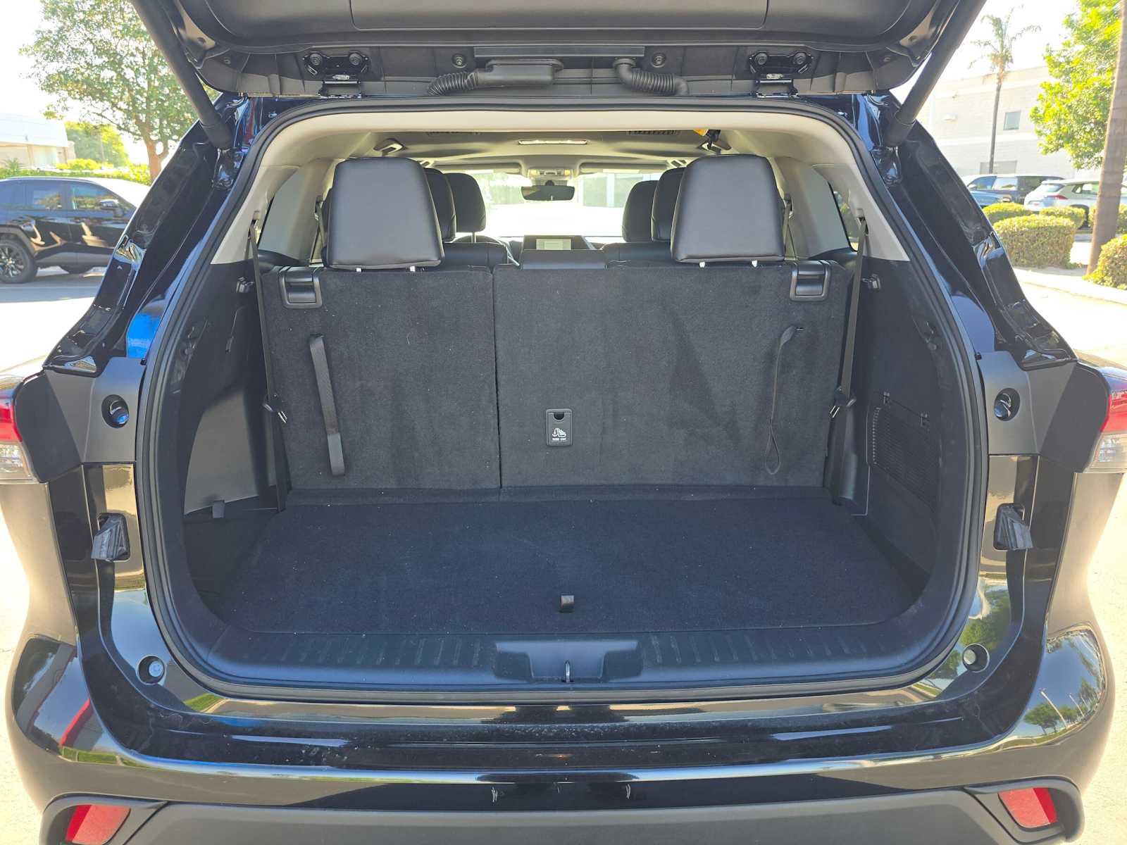 Certified 2026 Toyota Highlander XLE AWD/4WD image 15