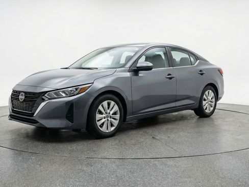 Used 2025 Nissan Sentra S image 3