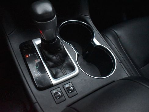 Certified 2017 Toyota Highlander SE image 13